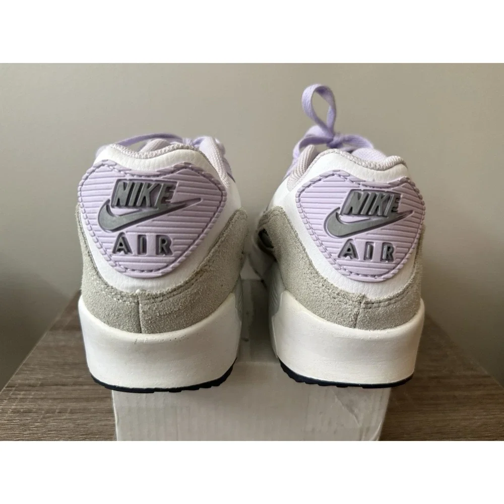 Nike Air Max 90 leather GS White Violet‎ Frost Size 7Y Women's 8.5 CD6864-123